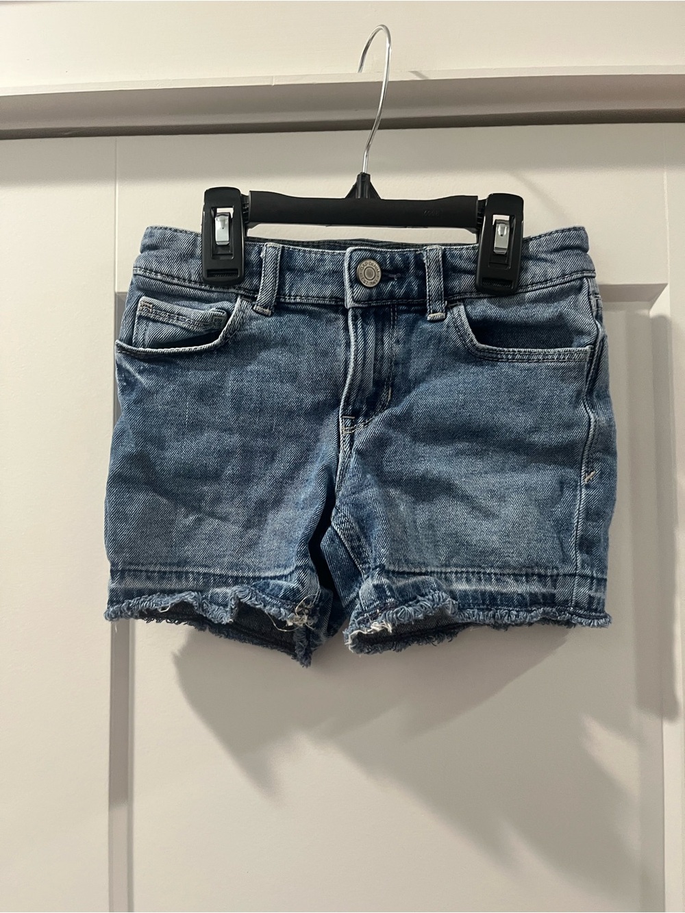 GAP Denim Stretch Midi Short Frayed Hem Girls Size 7 Shorts like new